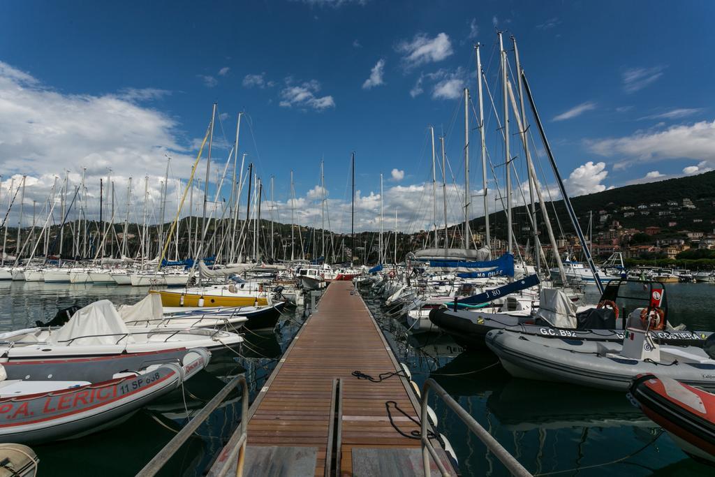 Al Molo Sea View Rooms Lerici Exterior photo