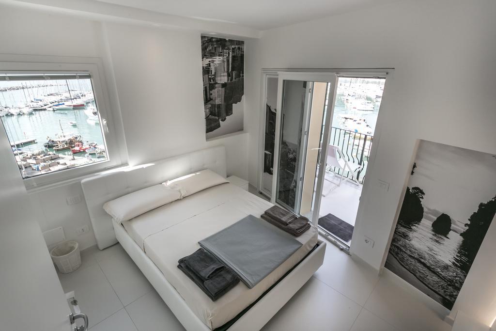 Al Molo Sea View Rooms Lerici Exterior photo