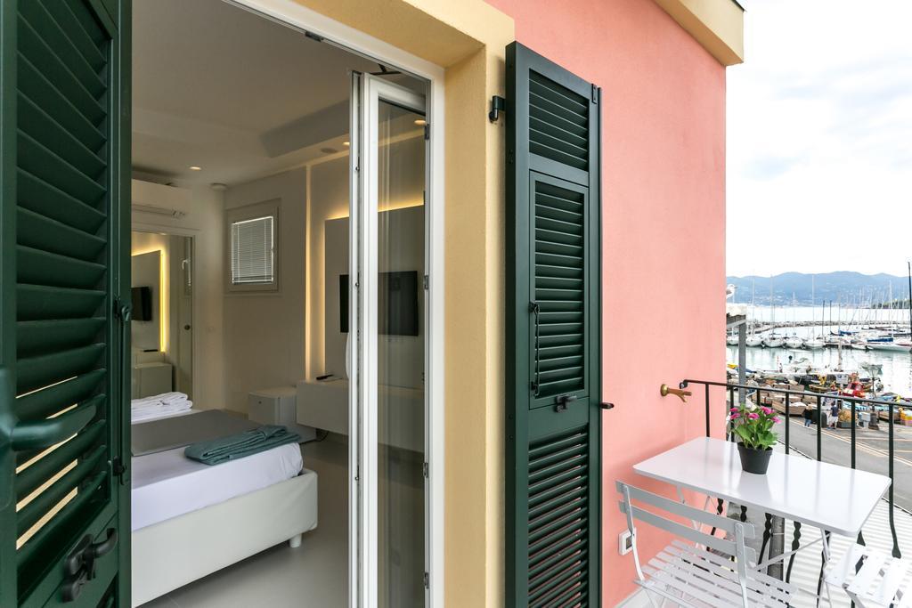 Al Molo Sea View Rooms Lerici Exterior photo