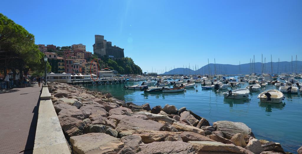 Al Molo Sea View Rooms Lerici Exterior photo
