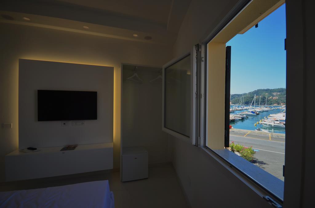 Al Molo Sea View Rooms Lerici Exterior photo